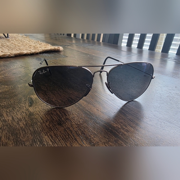 Ray-Ban Polorized Aviator Sunglasses With Blue Tint RB 3025 Authentic - Picture 11 of 15